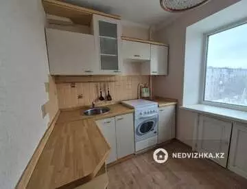 2-комнатная квартира, этаж 4 из 5, 42 м²