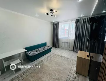 2-комнатная квартира, этаж 8 из 10, 38 м²