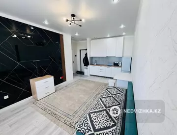 2-комнатная квартира, этаж 8 из 10, 38 м²
