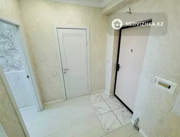 1-комнатная квартира, этаж 8 из 8, 34 м²