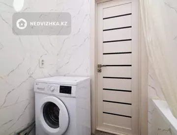 1-комнатная квартира, этаж 9 из 9, 40 м²