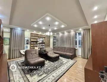 5-комнатная квартира, этаж 4 из 9, 286 м²