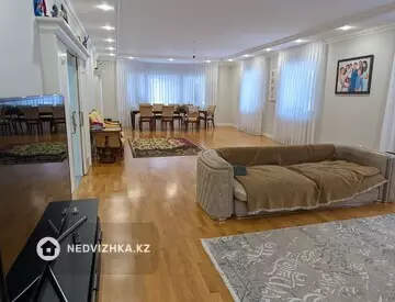 6-комнатный дом, 10 соток, 475 м²