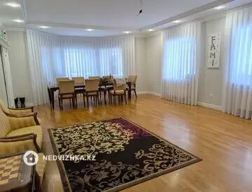 6-комнатный дом, 10 соток, 475 м²