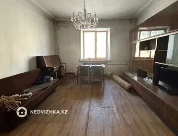 4-комнатная квартира, этаж 2 из 3, 100 м²