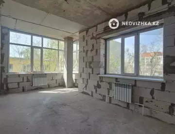 3-комнатная квартира, этаж 2 из 5, 125 м²