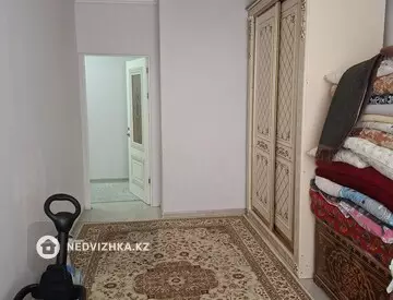 2-комнатная квартира, этаж 1 из 5, 60 м²