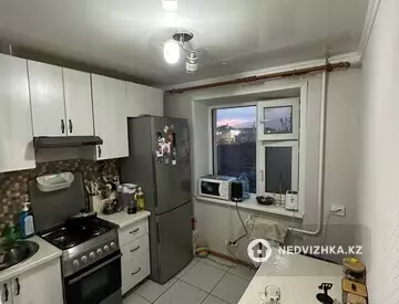 2-комнатная квартира, этаж 4 из 5, 47 м²