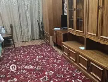 2-комнатная квартира, этаж 1 из 5, 45 м², На длительный срок