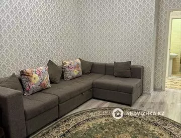 1-комнатная квартира, этаж 8 из 18, 100 м², На длительный срок