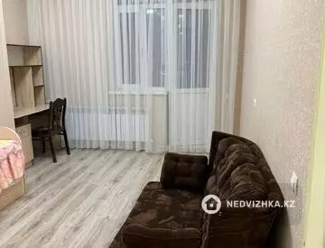 1-комнатная квартира, этаж 8 из 18, 100 м², На длительный срок