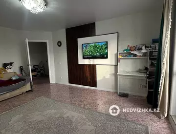 2-комнатная квартира, этаж 9 из 9, 58 м²