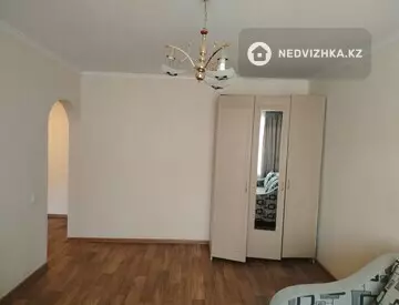 1-комнатная квартира, этаж 3 из 6, 38 м², На длительный срок
