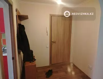 1-комнатная квартира, этаж 3 из 6, 38 м², На длительный срок