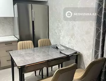 2-комнатная квартира, этаж 3 из 4, 62 м²