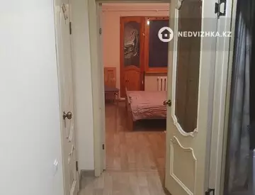 4-комнатная квартира, этаж 9 из 10, 79 м²