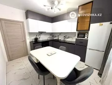 2-комнатная квартира, этаж 1 из 10, 62 м²