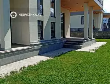 6-комнатный дом, 6 соток, 367 м²