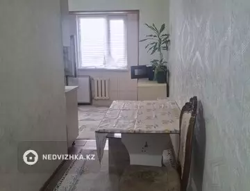 3-комнатная квартира, этаж 2 из 5, 57 м², На длительный срок