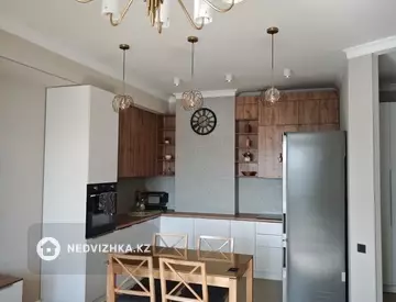 2-комнатная квартира, этаж 10 из 13, 52 м², На длительный срок