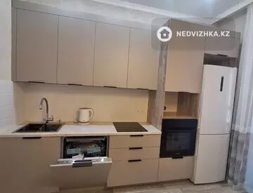 1-комнатная квартира, этаж 7 из 11, 43 м², На длительный срок