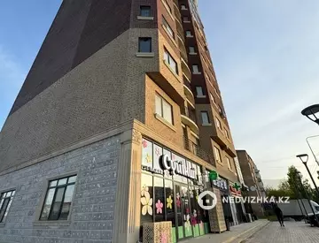 2-комнатная квартира, этаж 8 из 12, 92 м²