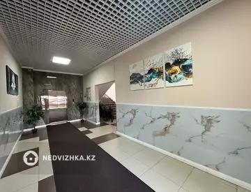 3-комнатная квартира, этаж 4 из 5, 87 м²