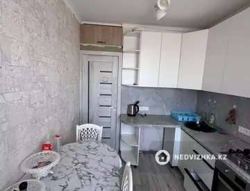 2-комнатная квартира, этаж 8 из 9, 51 м²