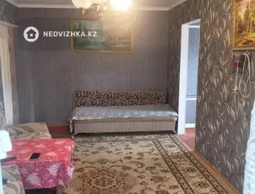 2-комнатная квартира, этаж 3 из 5, 46 м²