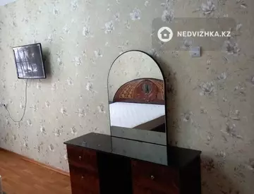 3-комнатная квартира, этаж 1 из 5, 70 м², На длительный срок
