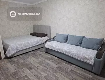 1-комнатная квартира, этаж 3 из 5, 35 м², Посуточно