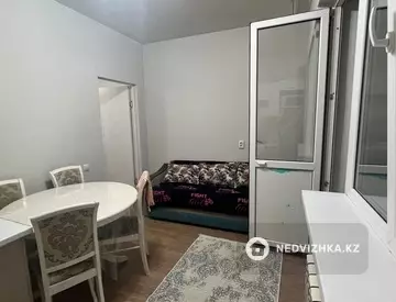 1-комнатная квартира, этаж 3 из 9, 44 м², На длительный срок