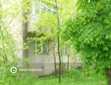 3-комнатная квартира, этаж 1 из 5, 85 м²