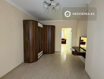 3-комнатная квартира, этаж 2 из 9, 100 м²