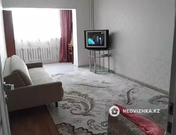 2-комнатная квартира, этаж 3 из 5, 55 м², Посуточно