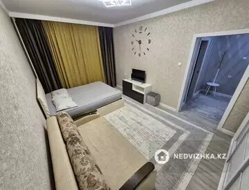 1-комнатная квартира, этаж 6 из 9, 45 м², На длительный срок