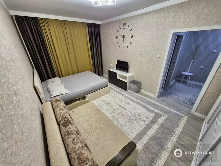 45 м², 1-комнатная квартира, этаж 6 из 9, 45 м², На длительный срок, изображение - 1