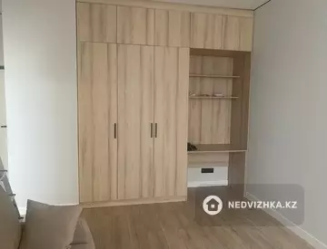 1-комнатная квартира, этаж 6 из 14, 39 м², На длительный срок