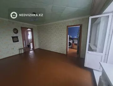 3-комнатная квартира, этаж 3 из 5, 60 м²