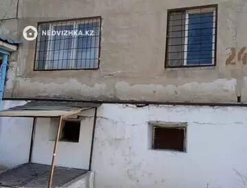 2-комнатная квартира, этаж 1 из 5, 40 м²