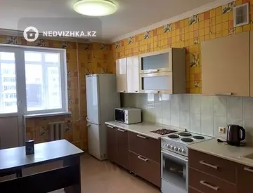 1-комнатная квартира, этаж 9 из 12, 42 м²