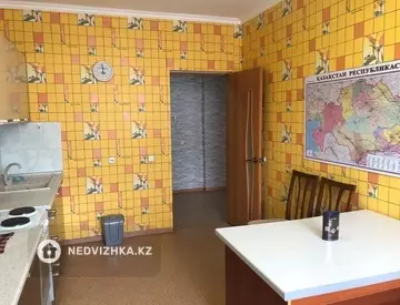 1-комнатная квартира, этаж 9 из 12, 42 м²