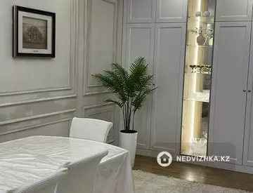 3-комнатная квартира, этаж 8 из 10, 88 м²