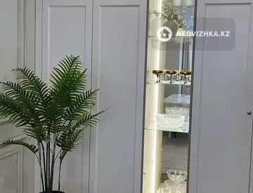 3-комнатная квартира, этаж 8 из 10, 88 м²