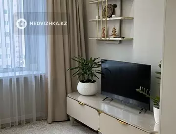 3-комнатная квартира, этаж 8 из 10, 88 м²