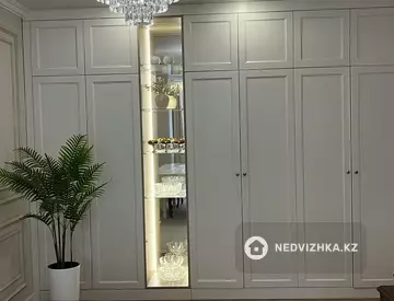 3-комнатная квартира, этаж 8 из 10, 88 м²