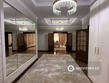 6-комнатный дом, 8 соток, 306 м²