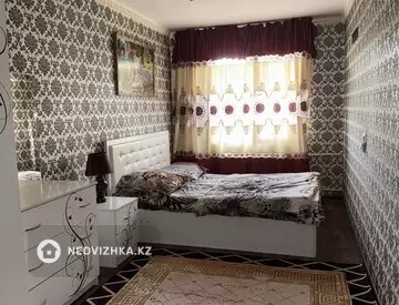 3-комнатная квартира, этаж 3 из 4, 58 м², На длительный срок