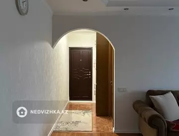 3-комнатная квартира, этаж 4 из 5, 66 м²