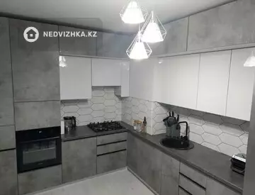 3-комнатная квартира, этаж 3 из 9, 90 м²
